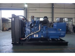 400千瓦玉柴柴油發(fā)電機組長春卸貨