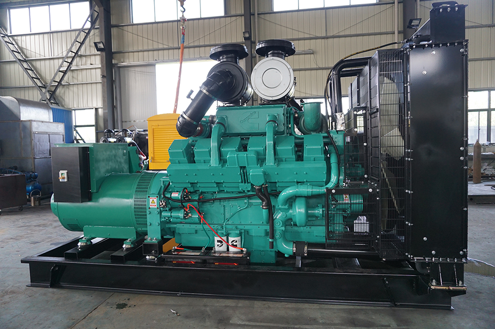 KTA38-G2B重慶康明斯動力配套700KW柴油發電機組報價