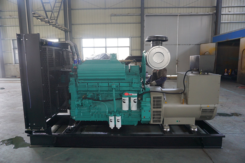 KTA19-G4重慶康明斯動力配套500KW柴油發電機組報價
