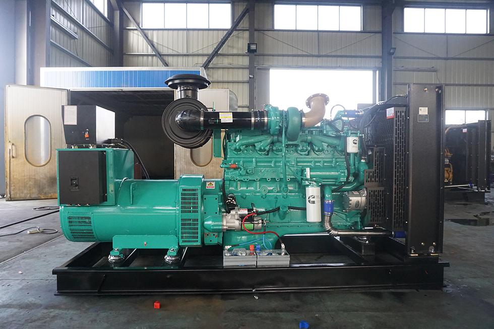 NTA855-G4重慶康明斯動力配套300KW柴油發電機組報價