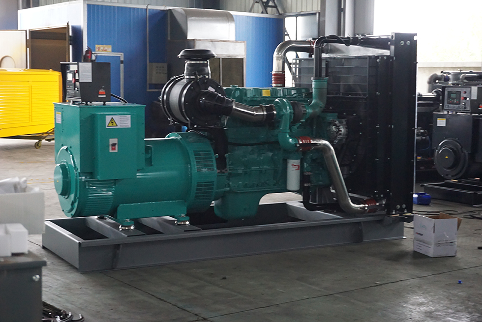 QSZ13-G3東風康明斯動力配套400KW柴油發電機組報價