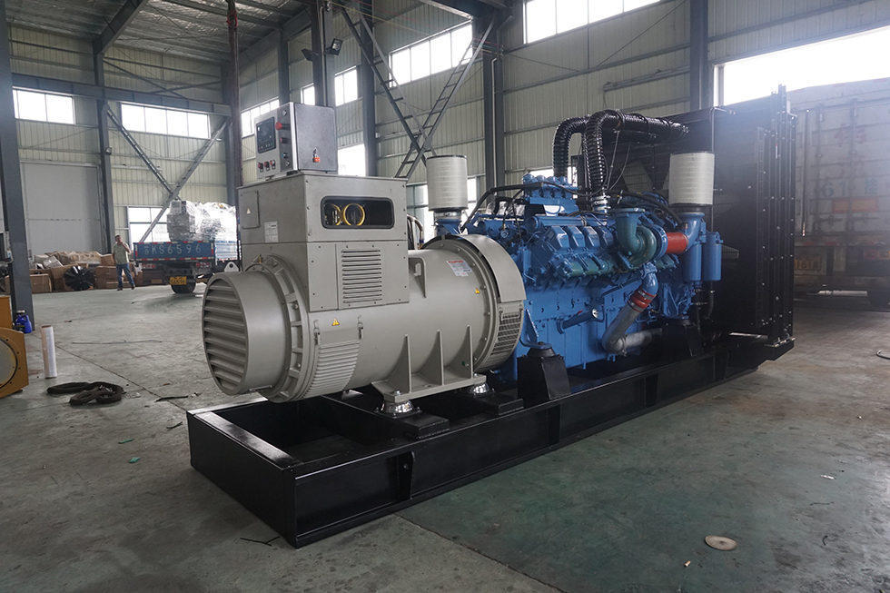 12V4000G63進口奔馳1500KW柴油發電機組報價